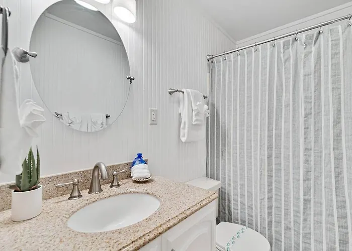 Apartment 5-star Location L Steps2beach L Lagoon Front Gulf Shores